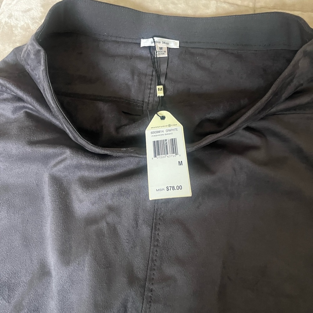Sophie Max Faux Suede Mini Skirt. Preloved - Picture 4 of 11
